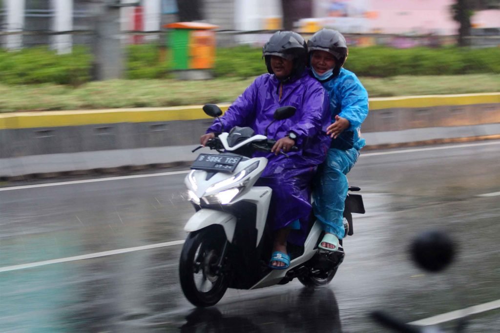 10 Aksesoris Motor Paling Diburu di Indonesia: Analisis Penjualan 2022
