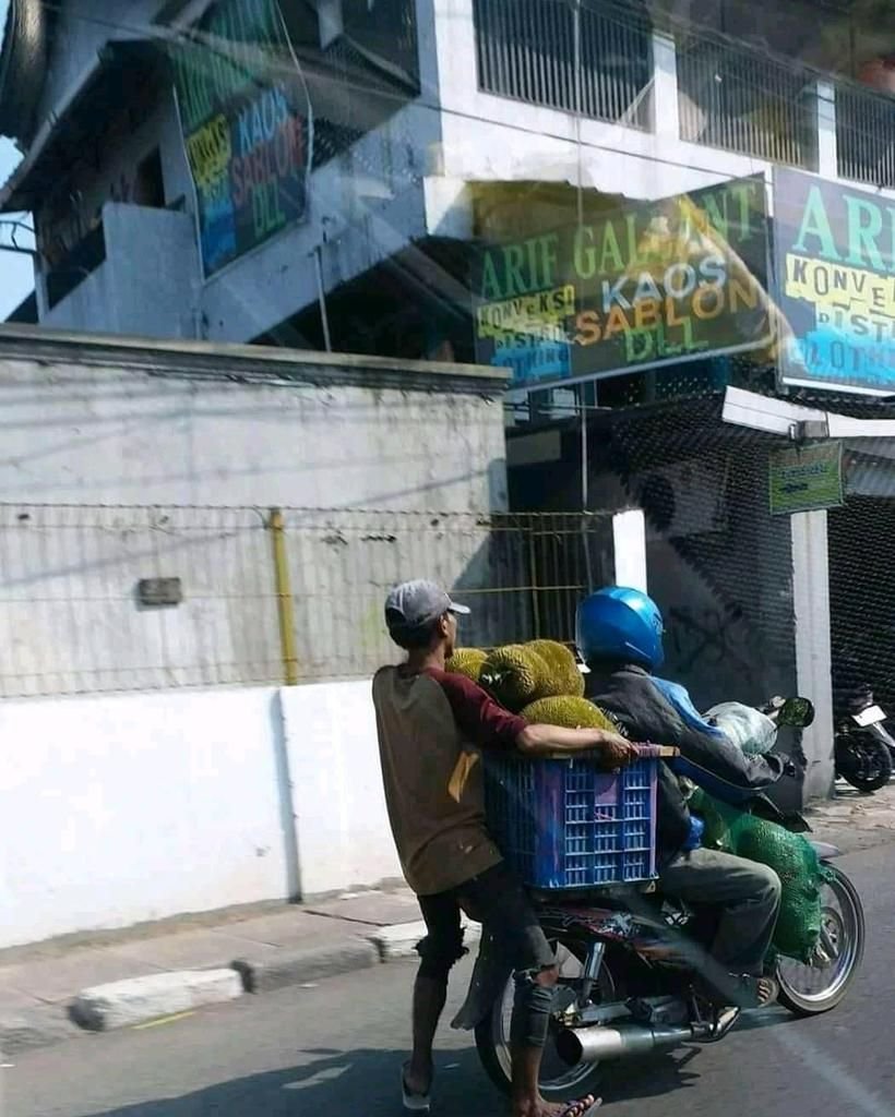 Jakarta Jadi Pusat Tren: Aksesoris Motor Terkeren