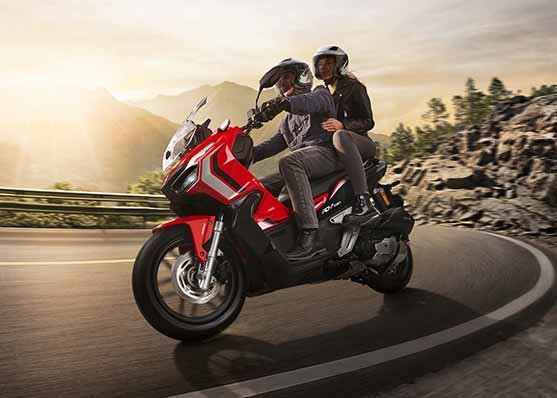 Aman dan Nyaman: Panduan Memilih Helm dan Sarung Tangan Motor